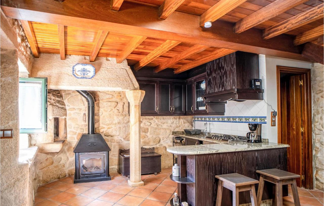 2 Bedroom Amazing Home In ムロス エクステリア 写真
