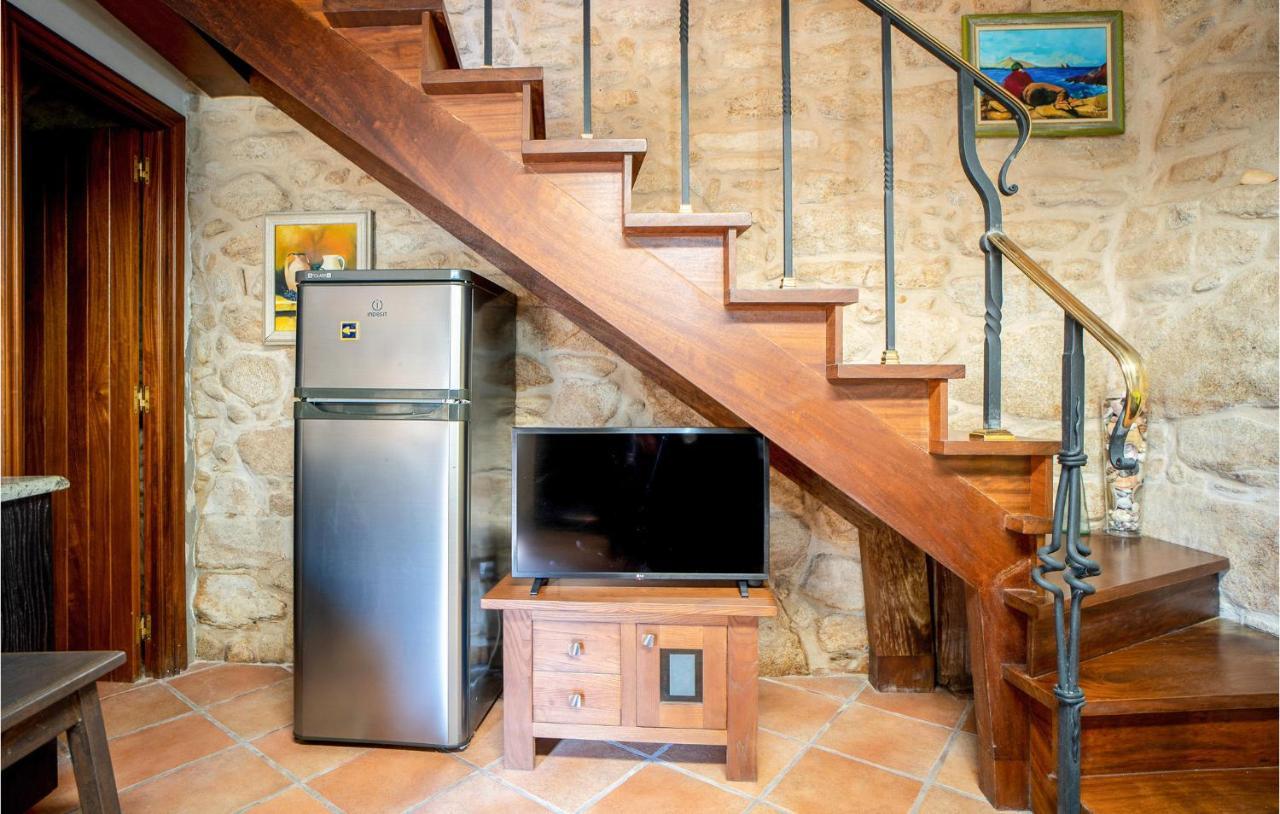 2 Bedroom Amazing Home In ムロス エクステリア 写真