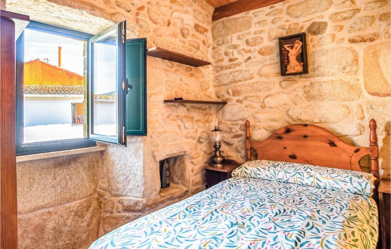 2 Bedroom Amazing Home In ムロス エクステリア 写真