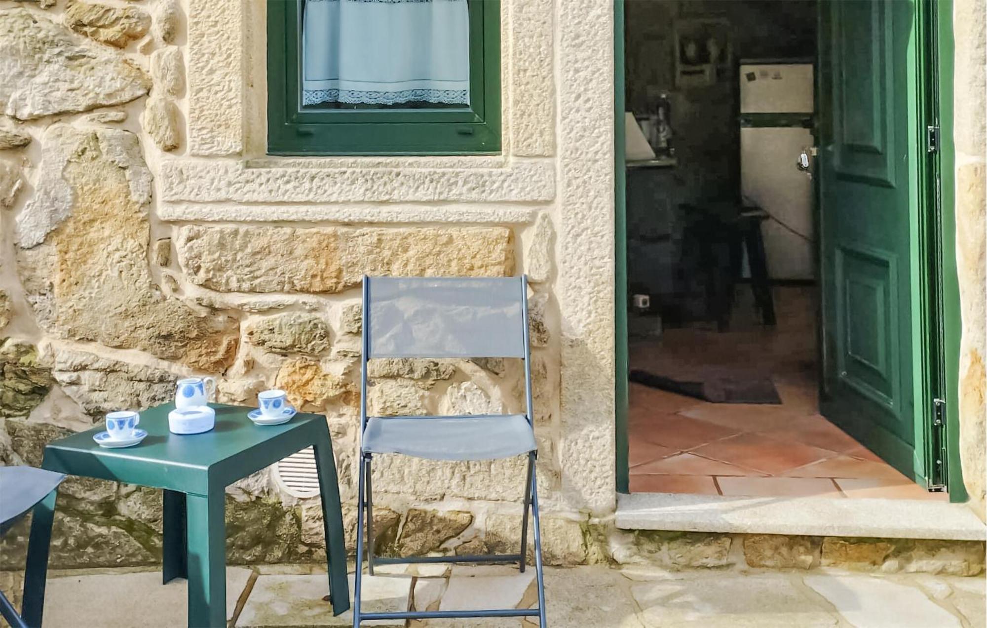 2 Bedroom Amazing Home In ムロス エクステリア 写真